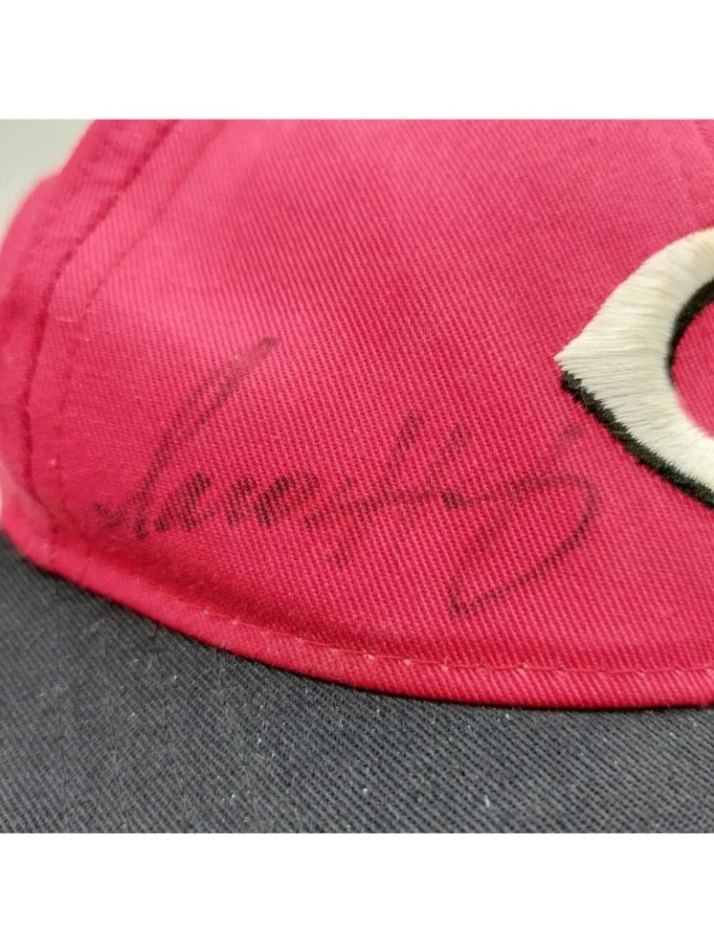 Cincinnati Reds Team Autographed Baseball Hat Youth Small Strapback Red Black